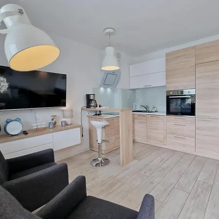 Visit Baltic - Kwartal Rozy Wiatrow 2 Sypialnie Parking Inclusive Sk28 슈비노우이스쳬