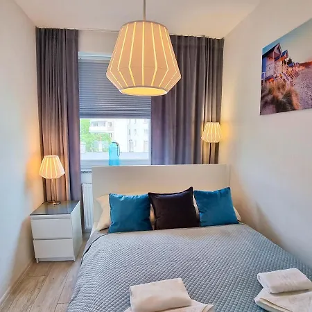 아파트 Visit Baltic - Kwartal Rozy Wiatrow 2 Sypialnie Parking Inclusive Sk28 슈비노우이스쳬